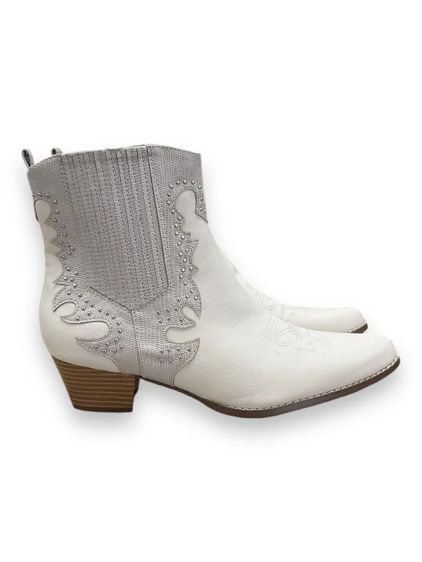 Boots Western By Comfort Casual In Cream, Size: 11